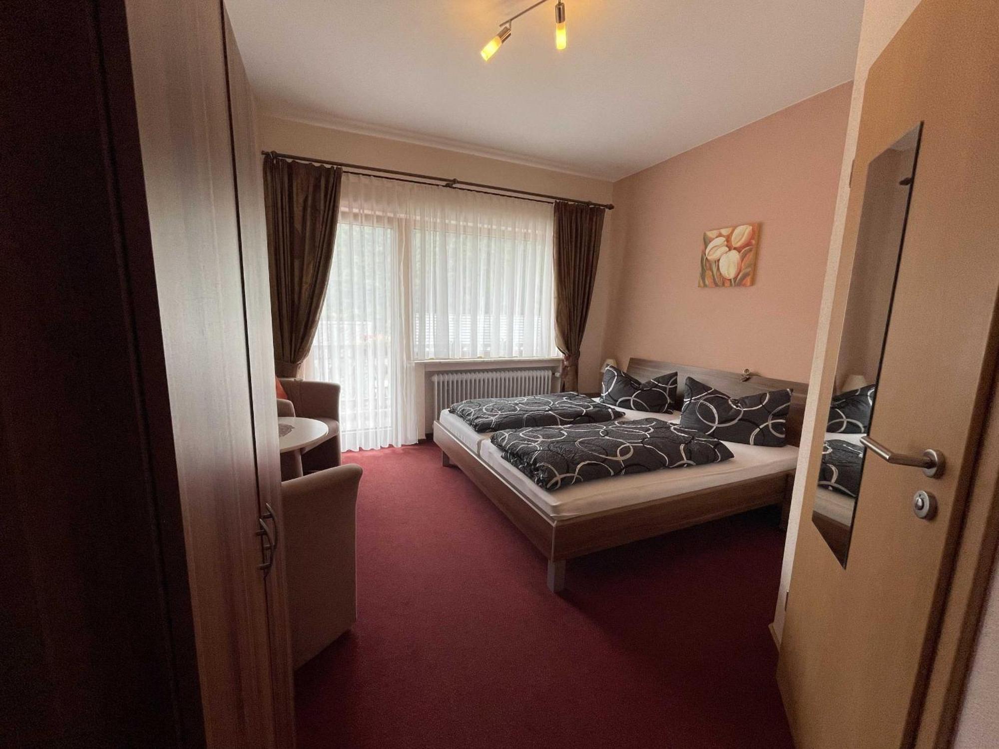 Hotel Zur Mosel Minheim ภายนอก รูปภาพ