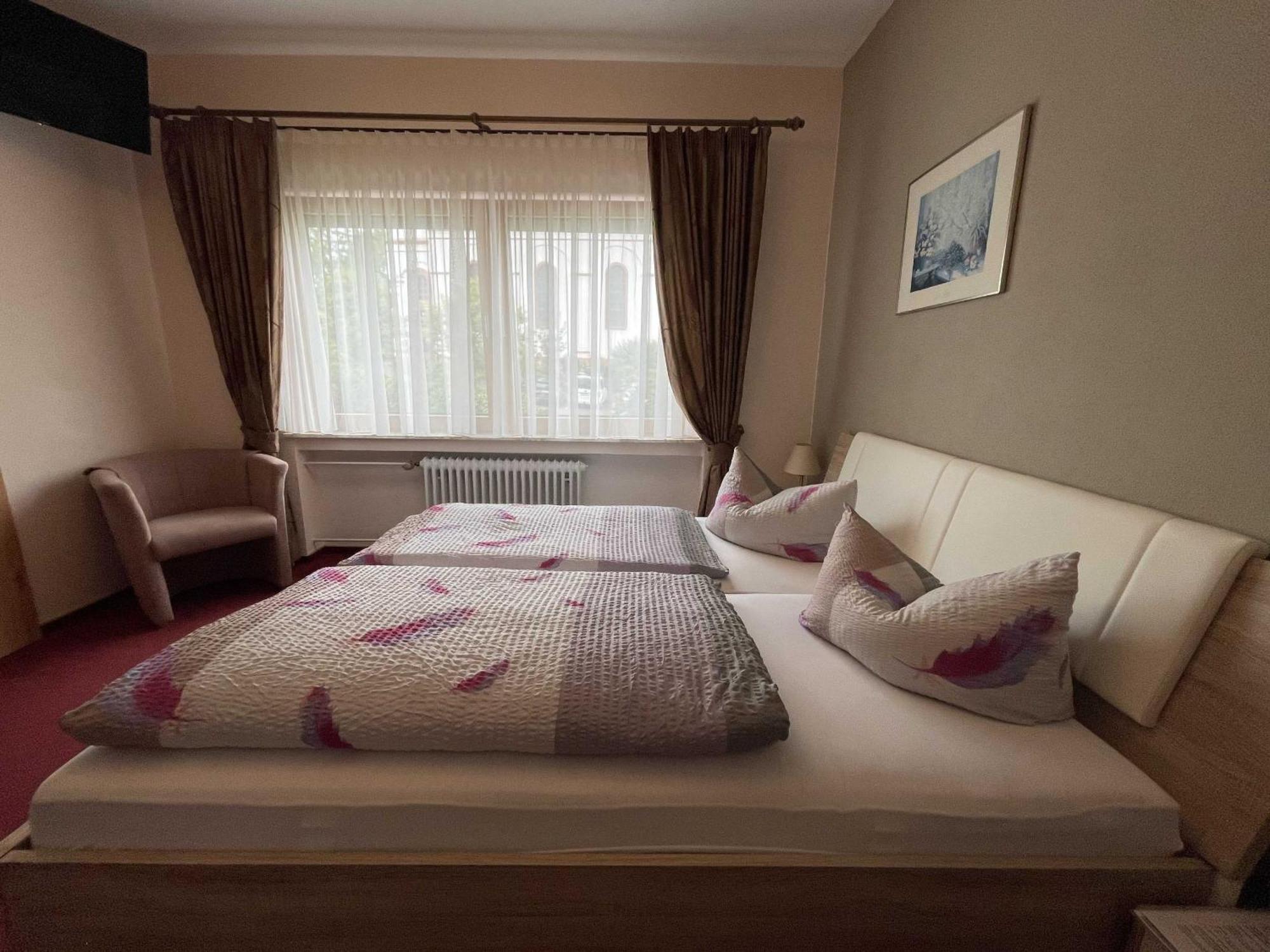Hotel Zur Mosel Minheim ภายนอก รูปภาพ