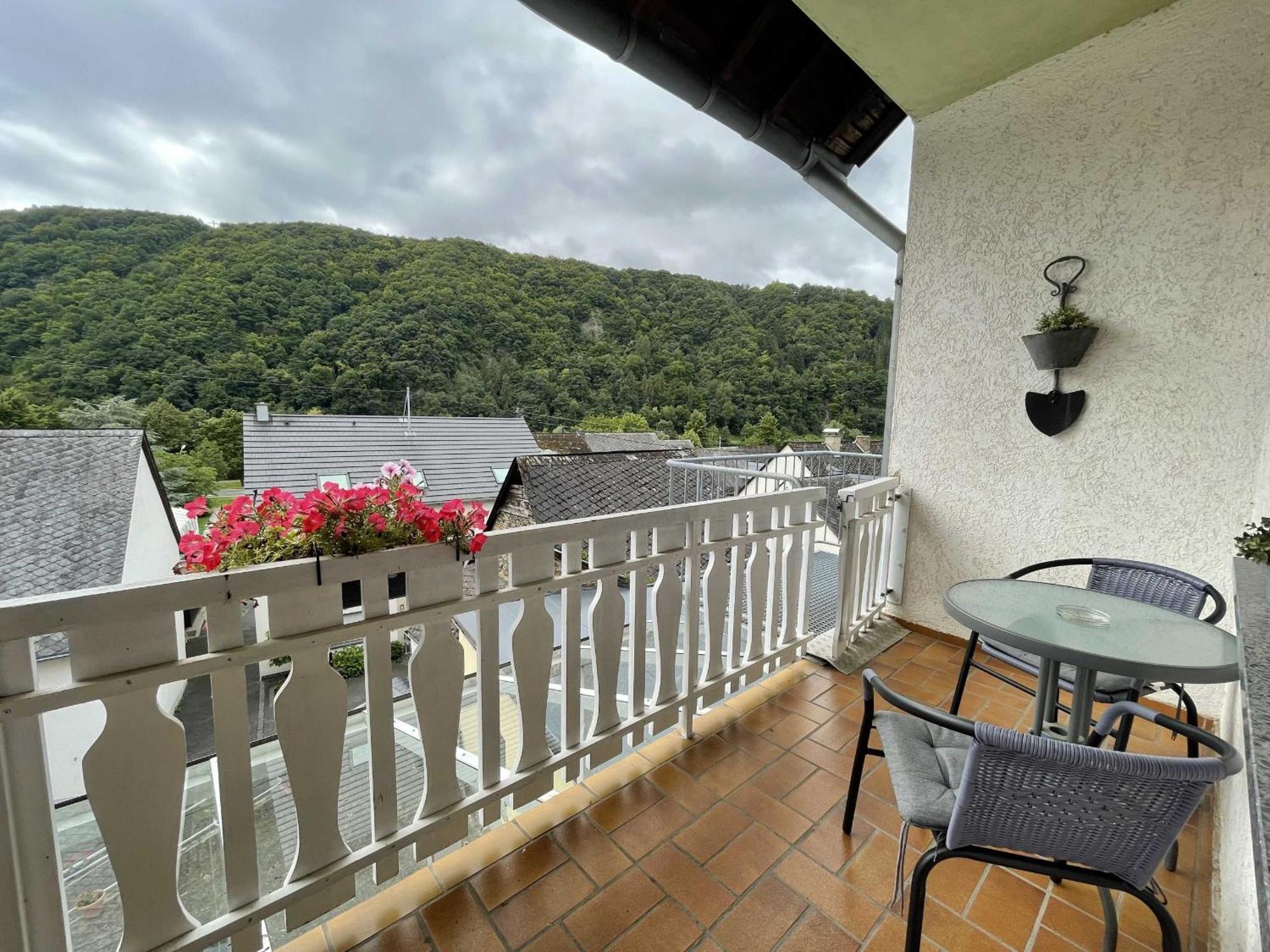 Hotel Zur Mosel Minheim ภายนอก รูปภาพ